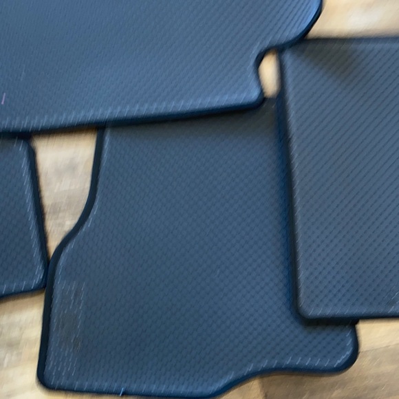 Black Car Floor Mats Set - Picture 10 of 10